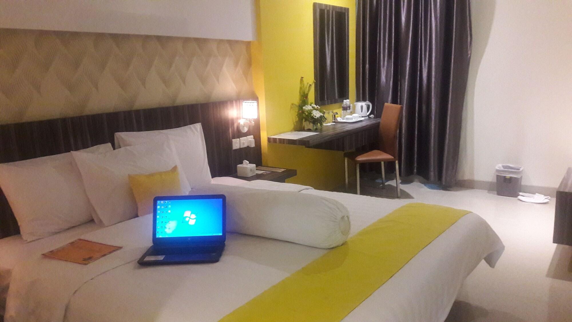 Kaliban Hotel Batam Kültér fotó