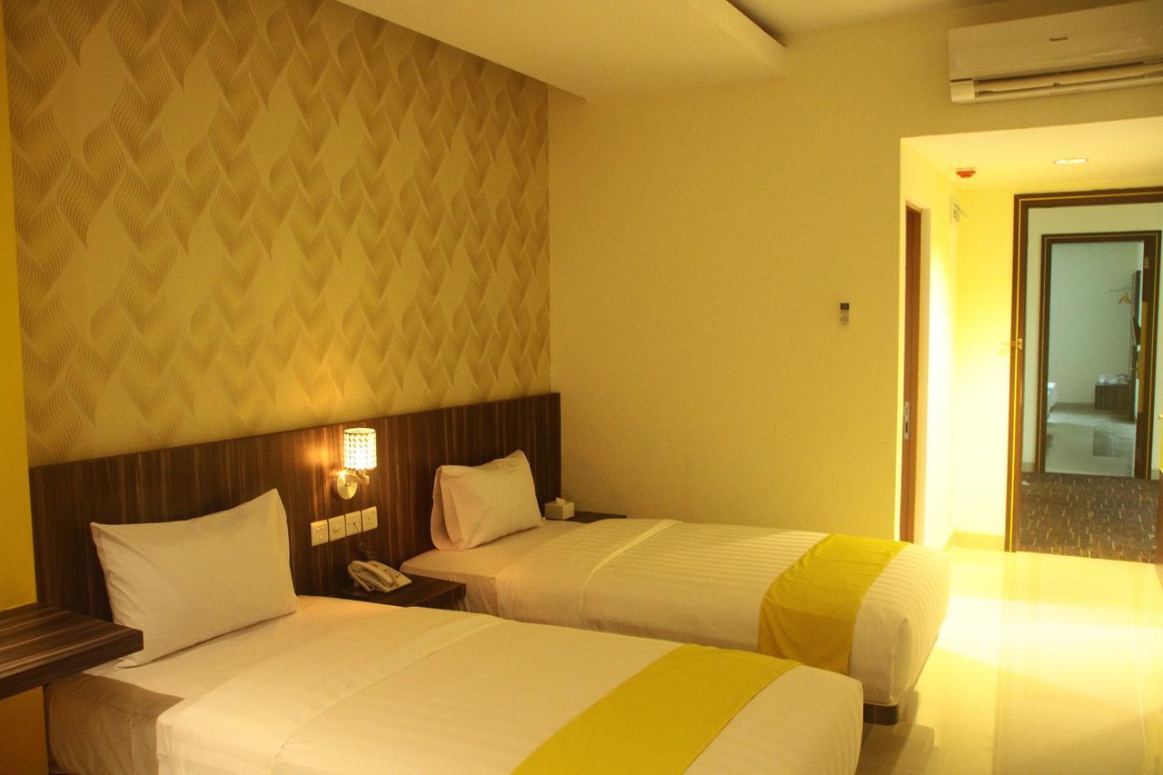 Kaliban Hotel Batam Szoba fotó